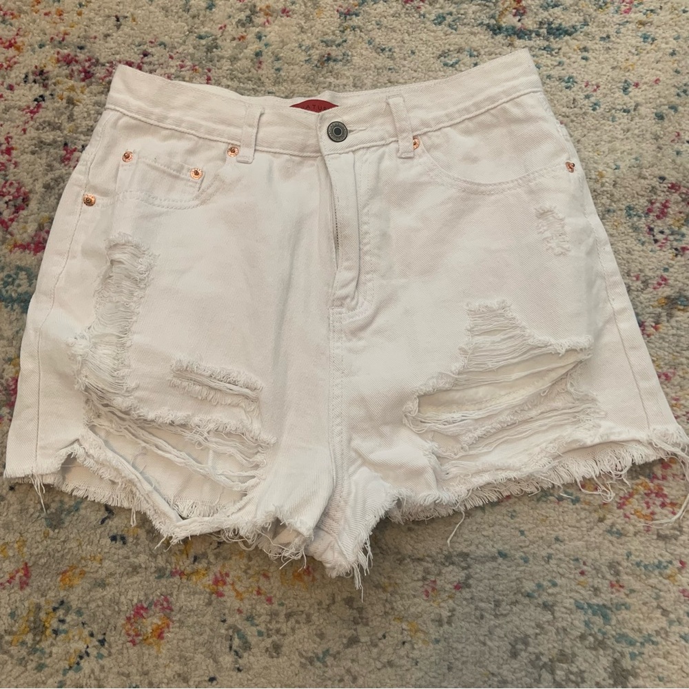 NWOT Signature8 White Distressed Jean Shorts